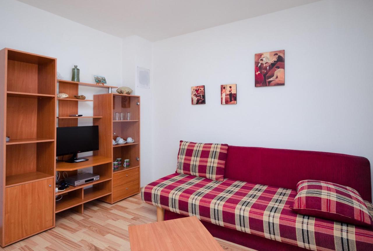 Apartments Blazenka Banjol Esterno foto